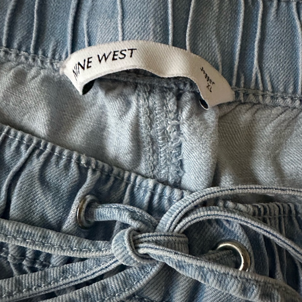 Nine West Lightweight denim joggers - Picture 2 of 4